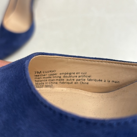 NINE WEST SUEDE HEELS - Picture 5 of 6